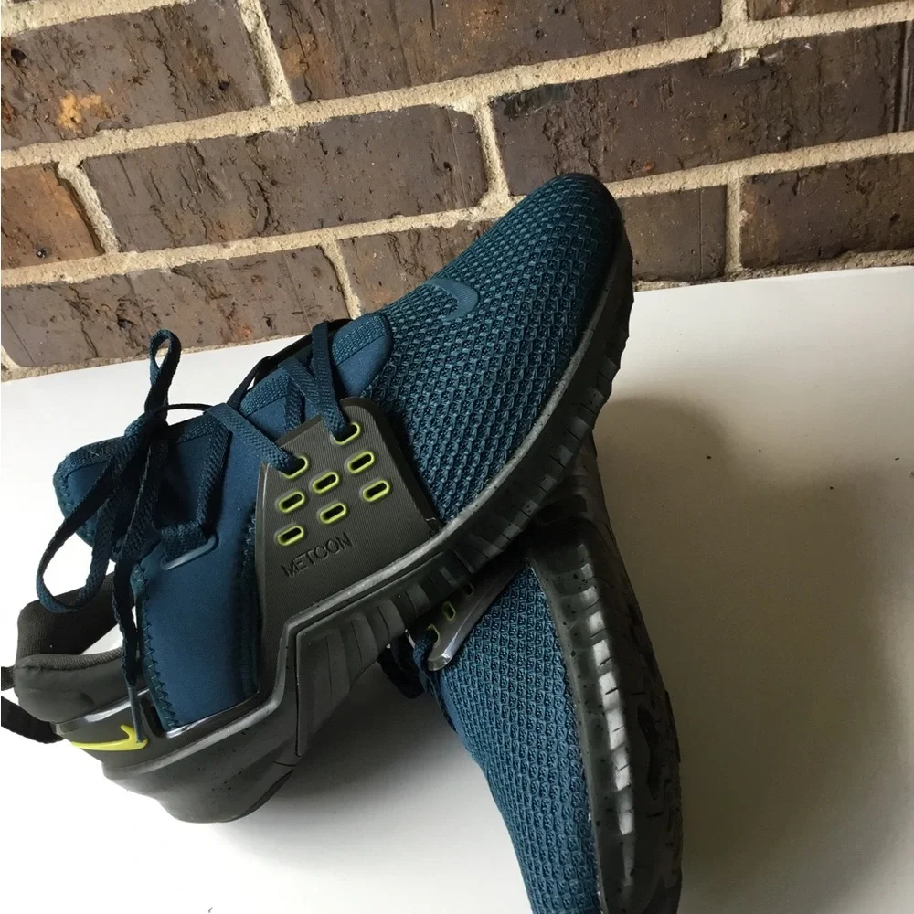 Nike breathable teal
